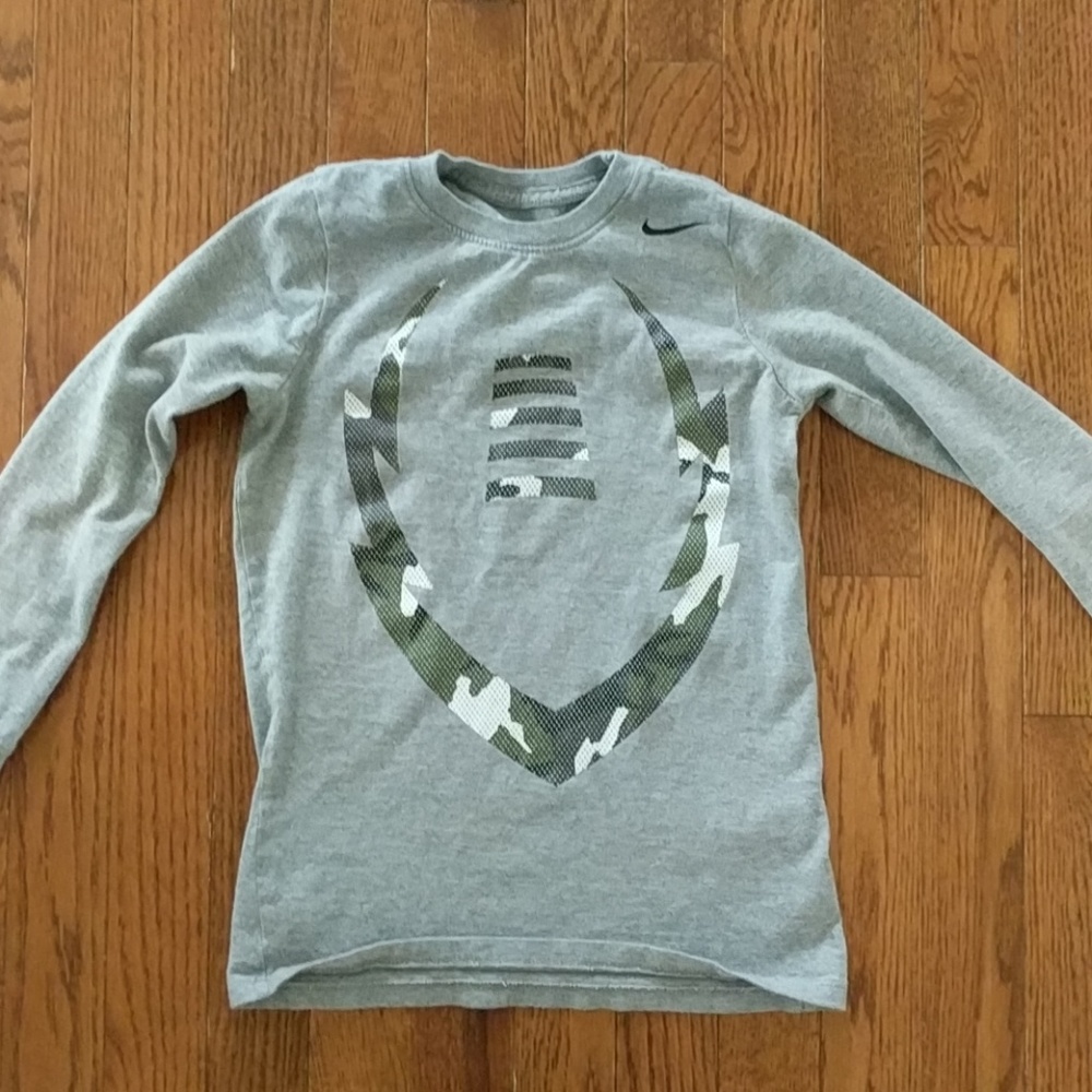 Boys nike shirt